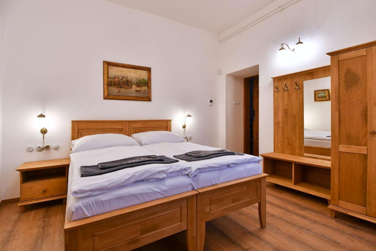 Zamek Racice Hotel Exterior foto