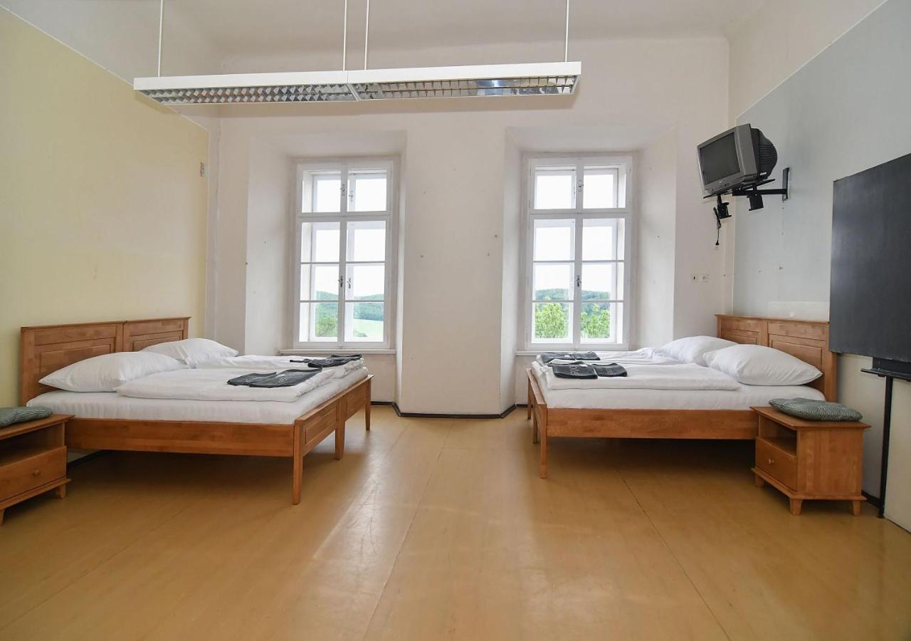 Zamek Racice Hotel Exterior foto